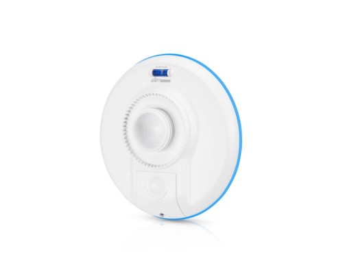 Ubiquiti UniFi Building-to-Building Bridge